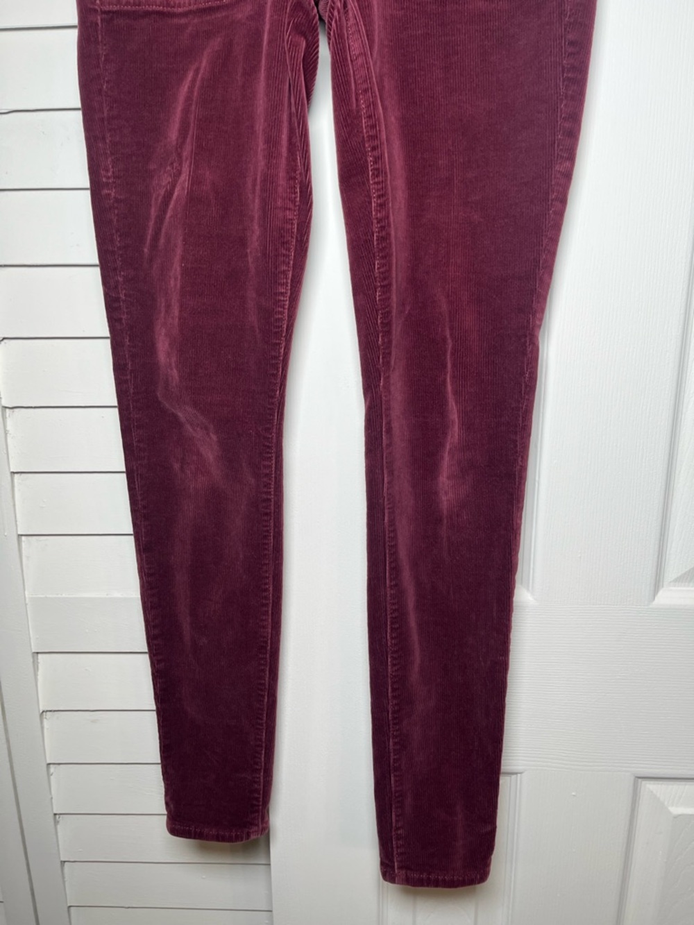American Eagle Super Stretch Corduroy Skinny Pants Burgundy Button Fly Size 2 - Picture 5 of 16